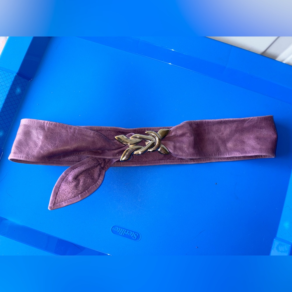 Unbranded purple leather statement belt